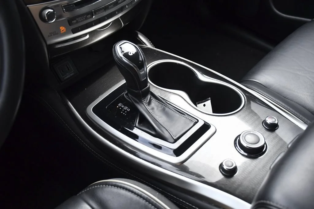 Used 2019 Liquid Platinum INFINITI LUXE image 12