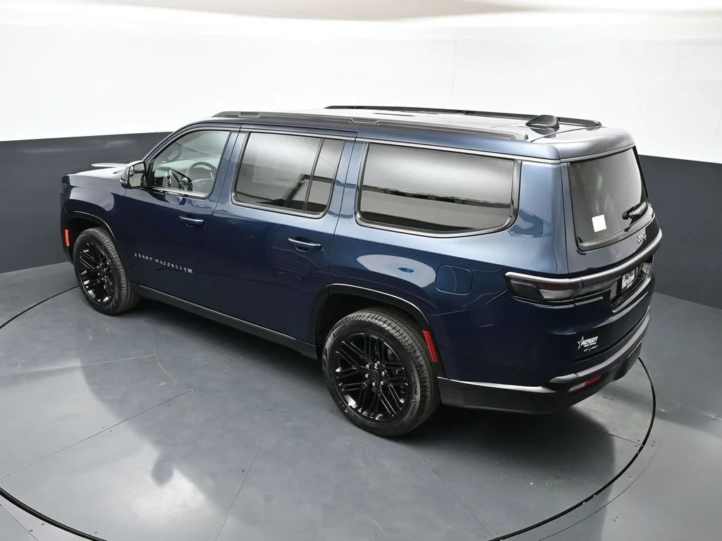 New 2026 Fathom Blue Pearl-Coat Exterior Paint (Late Availability) Jeep Limited Reserve image 46