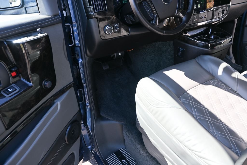 Used 2023  Explorer Conversion Van image 10