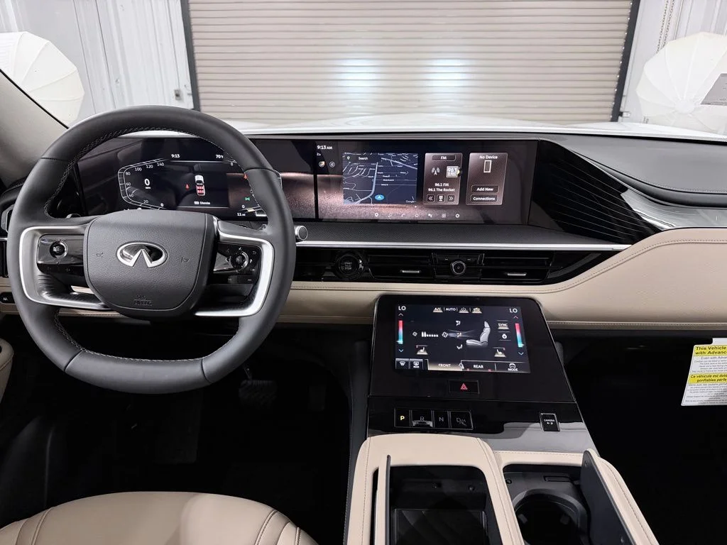 Used 2026 White INFINITI PURE image 25