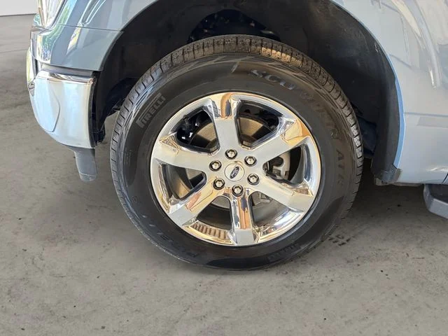 Used 2023 Gray Ford Lariat image 15