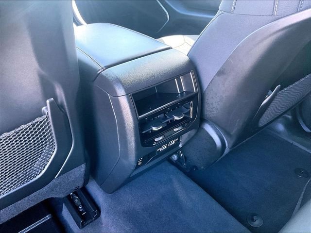 Used 2022 White Jeep Laredo image 29