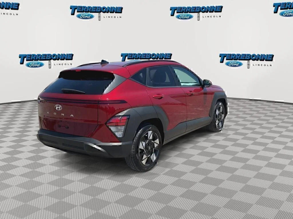 Used 2025 Red Metallic Hyundai SEL image 8