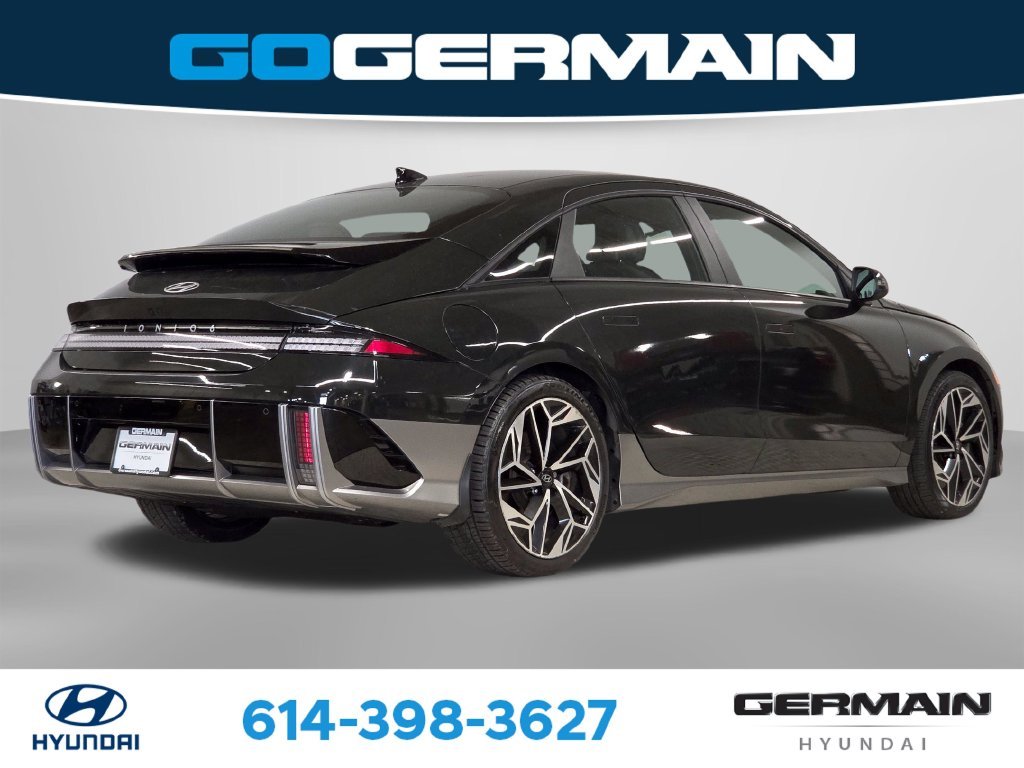 Used 2023 Green Hyundai SEL image 8