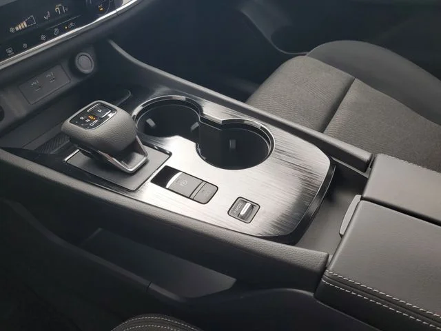 2026 Nissan Rogue SV - Photo 10