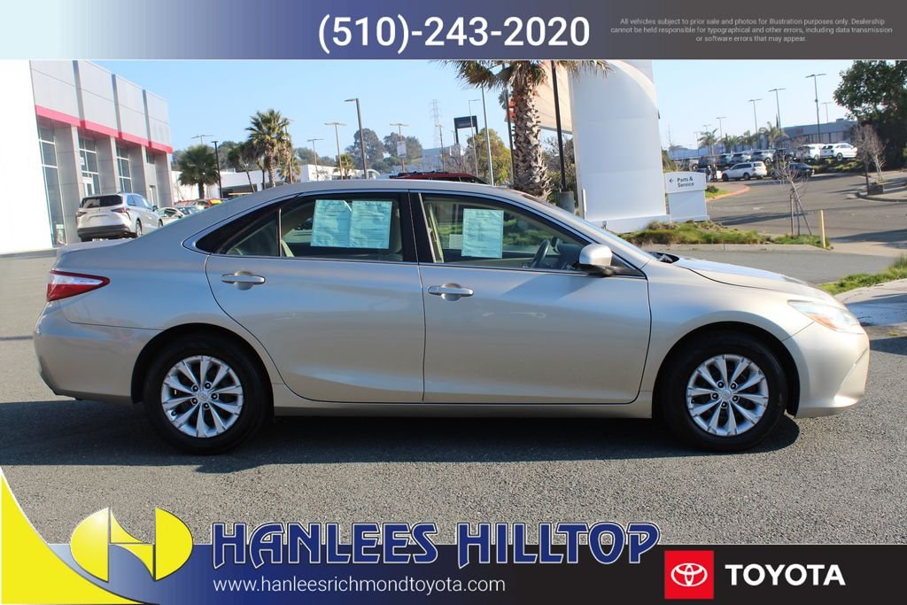 2015 Toyota Camry LE - Photo 6