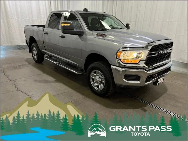 2023 RAM 2500 Tradesman 4X4 Crew Cab SWB's photo