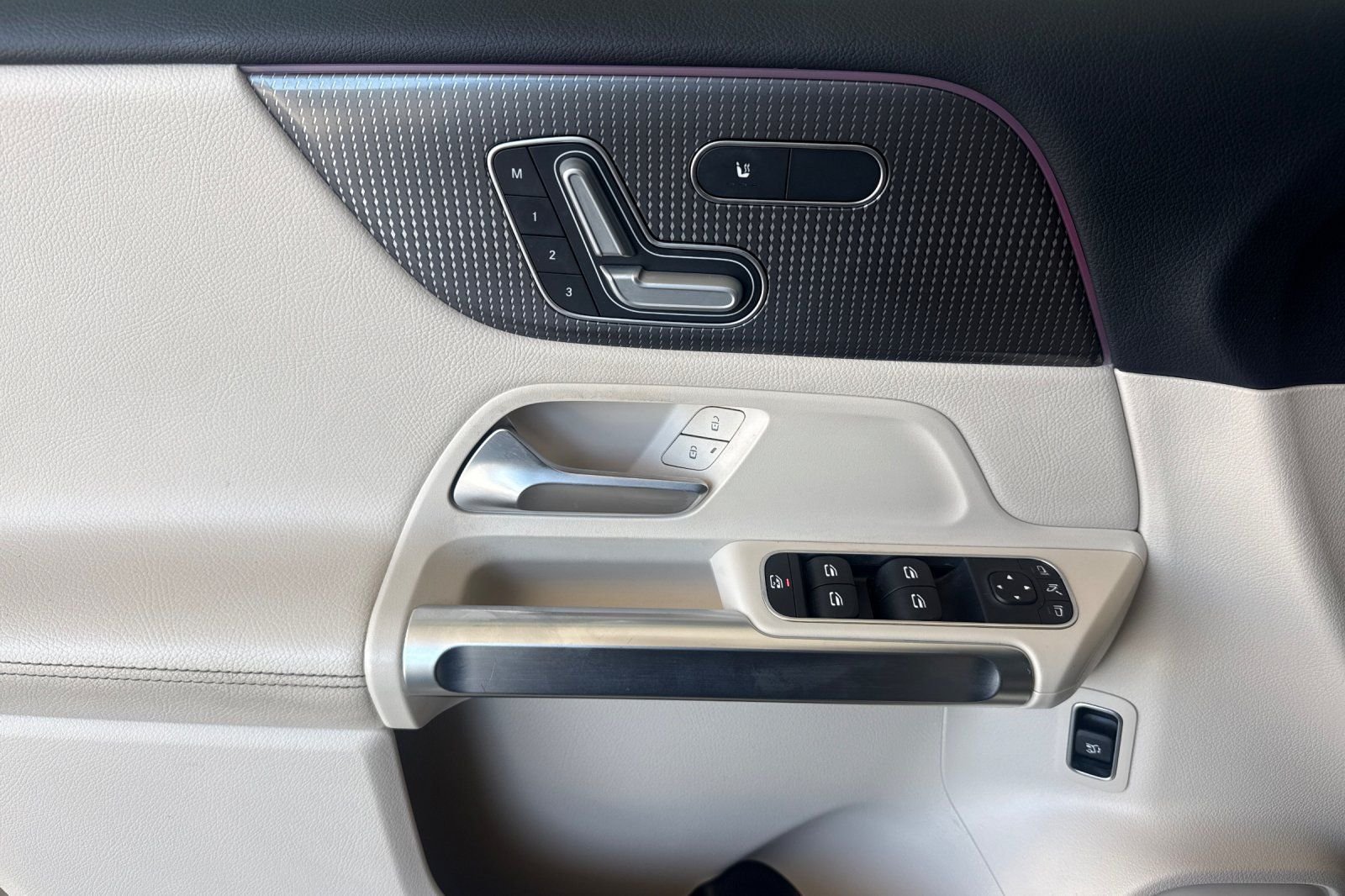 Used 2021  Mercedes-Benz 250 image 14
