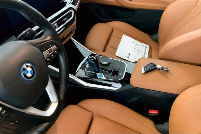 Used 2023 Aventurin Red Metallic BMW eDrive35 image 8