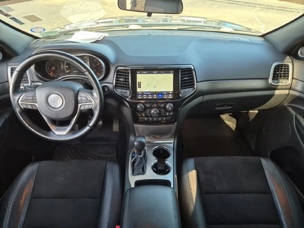 Used 2021 Gray Jeep Laredo X image 22