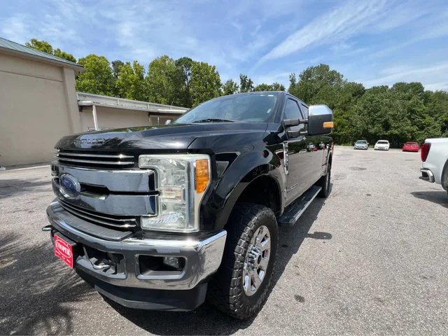 2017 Ford Super Duty F-250 SRW Lariat