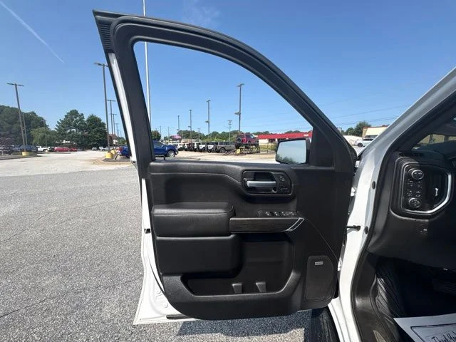 Used 2021 White Chevrolet LTZ image 12