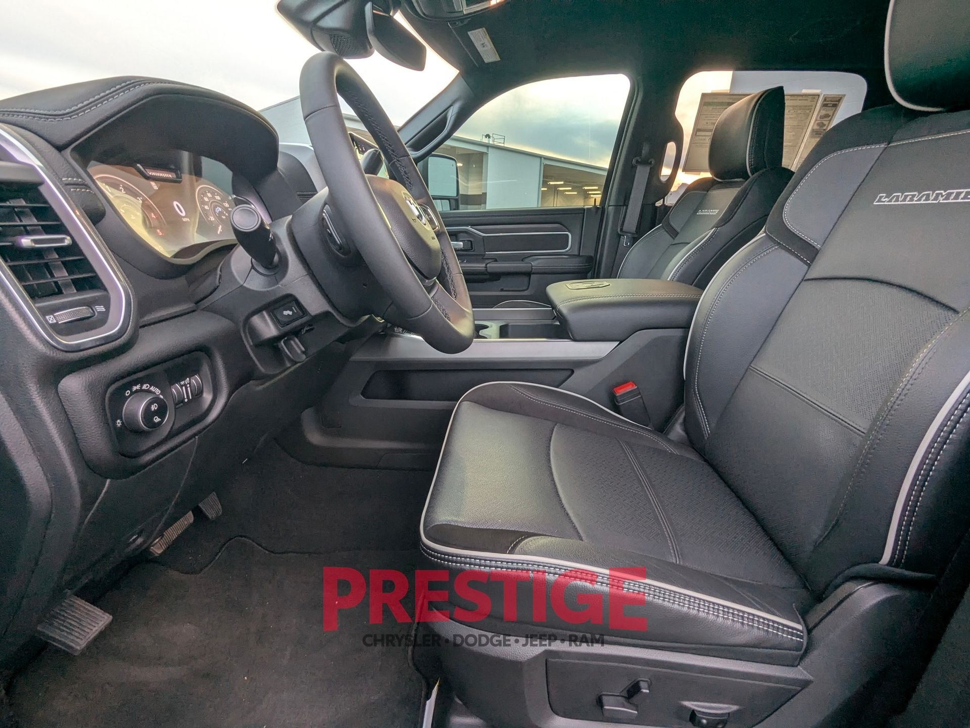 2025 RAM 3500 Laramie - Photo 23