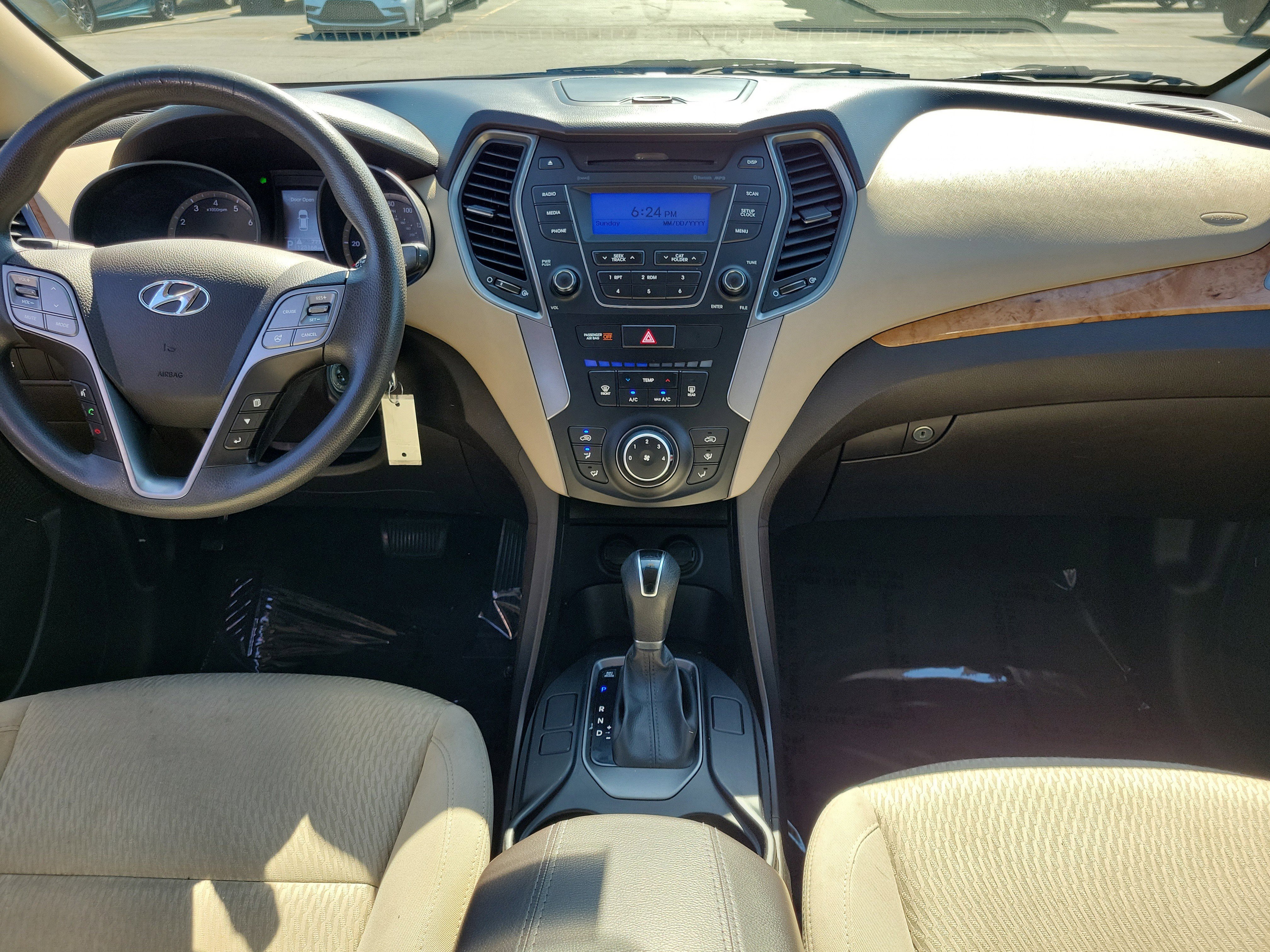 Used 2015 Canyon Copper Hyundai Base image 9