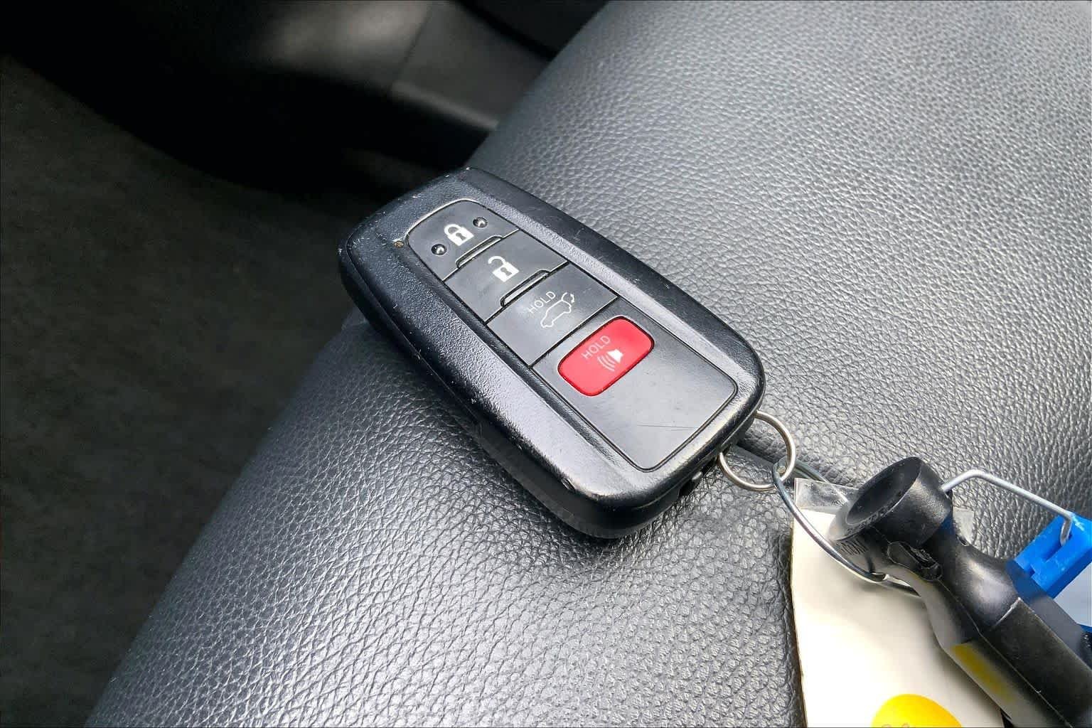 Used 2022 Midnight Black Metallic Toyota XLE image 13