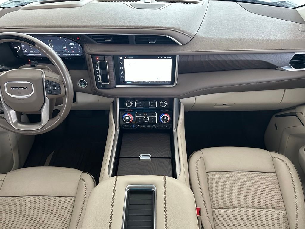 Used 2023 Silver GMC Denali image 19