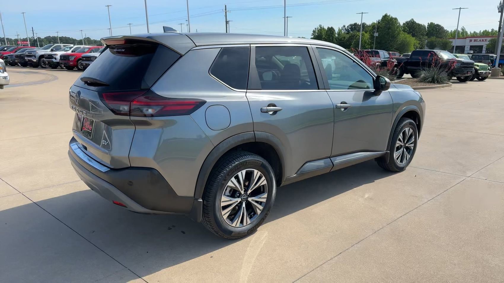 Used 2023 Gun Metallic Nissan SV image 9
