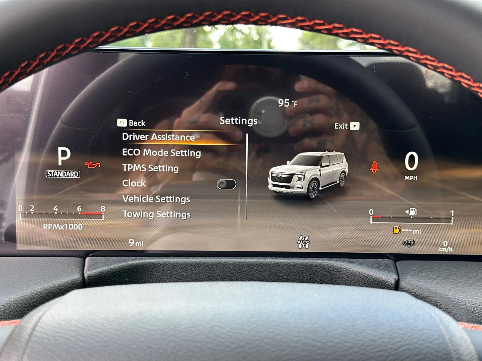 2025 Nissan Armada PRO-4X - Photo 29