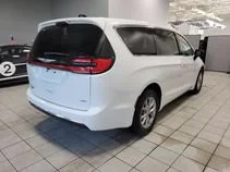 2026 Chrysler Pacifica Select - Photo 8