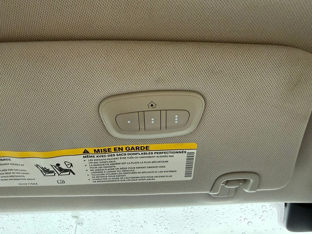 Certified Used 2017 Silver Chrysler Limited image 29