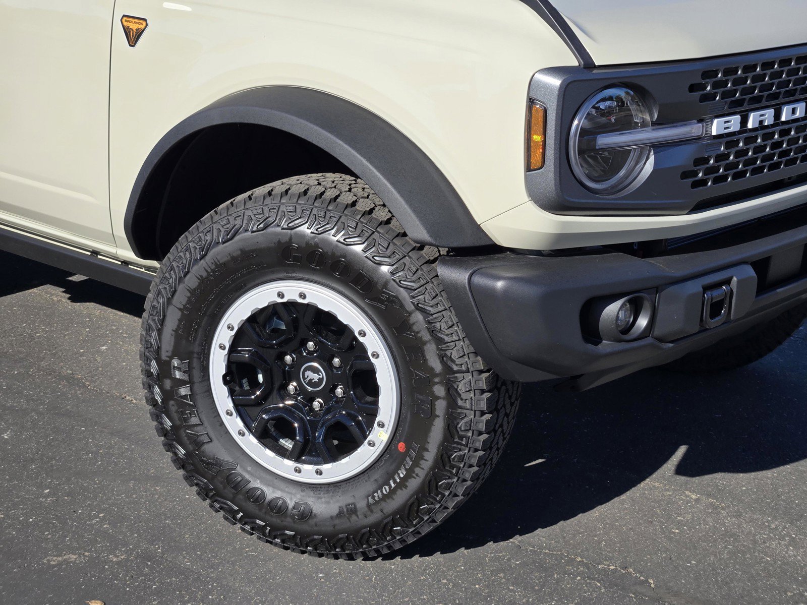 New 2026 Desert Sand Ford Badlands® image 6