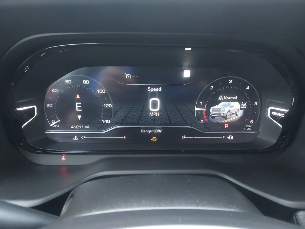 Used 2023 Silver GMC Denali image 13