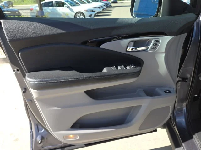 Used 2017  Honda RTL-E image 15