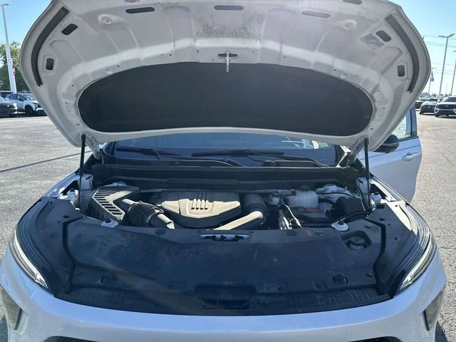 Used 2025 White Buick Sport Touring image 19
