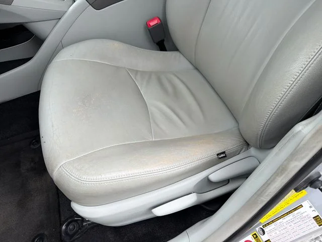 Used 2013 Silver Toyota Three image 20