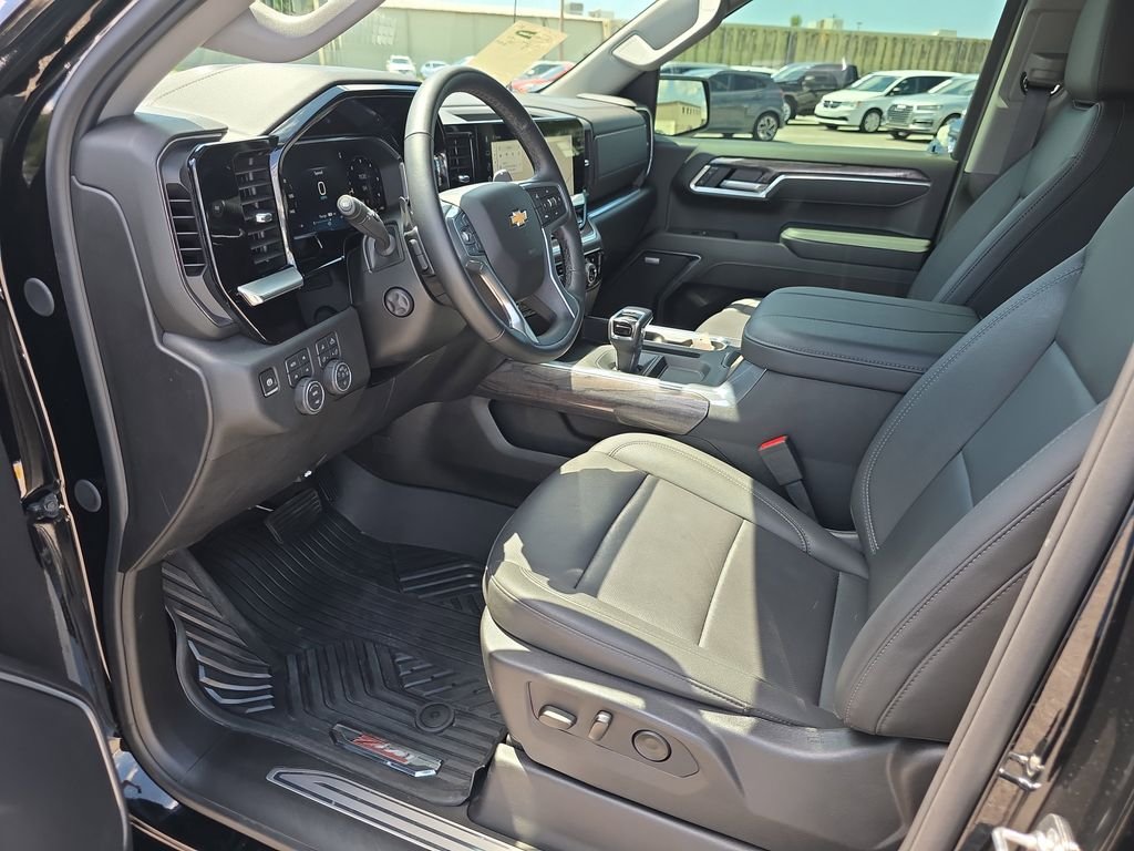 Used 2026 Black Chevrolet LTZ image 10
