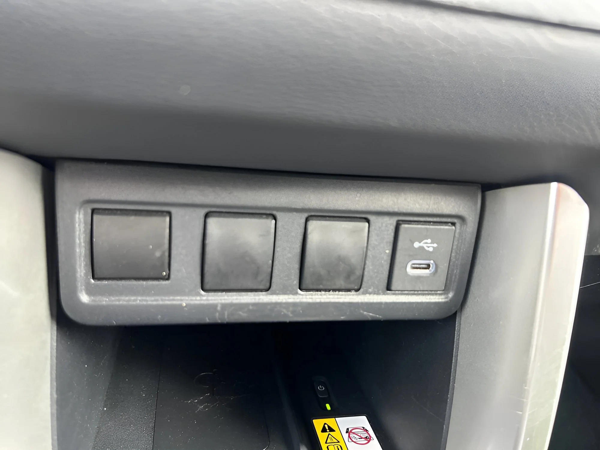 Certified Used 2023 Silver Toyota Hybrid SE image 29