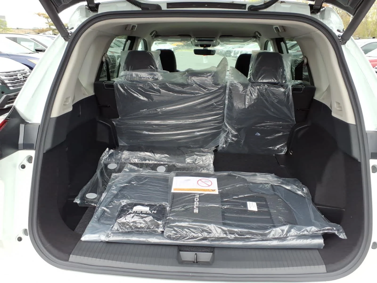 2026 Nissan Rogue SV - Photo 9