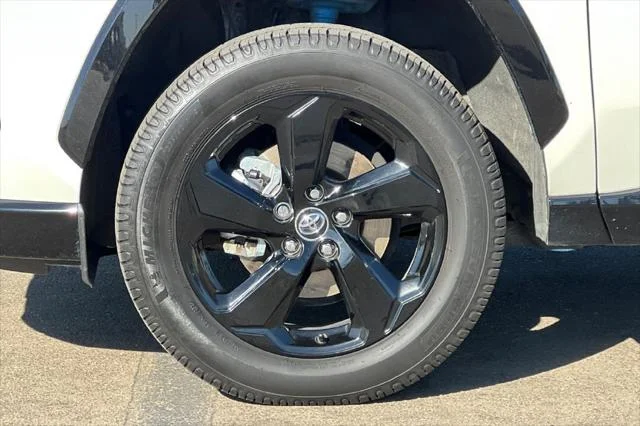 Certified Used 2021 BLIZZARD PEARL/MIDNI Toyota  image 30
