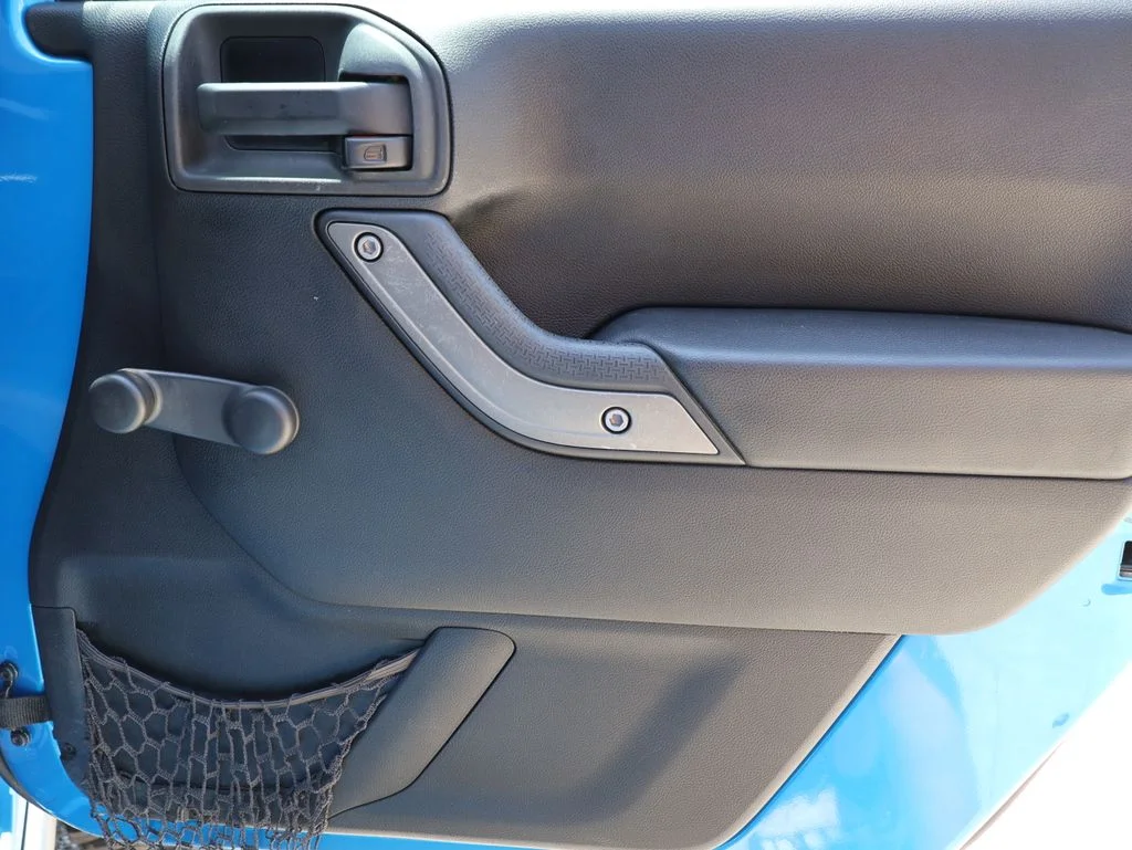 Used 2014 Blue Jeep Unlimited Sport image 7