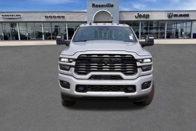 New 2027 Silver-Zynith Exterior Paint RAM Big Horn image 8