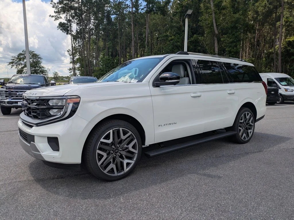 New 2026 Star White Metallic Tri-Coat Ford Platinum image 8