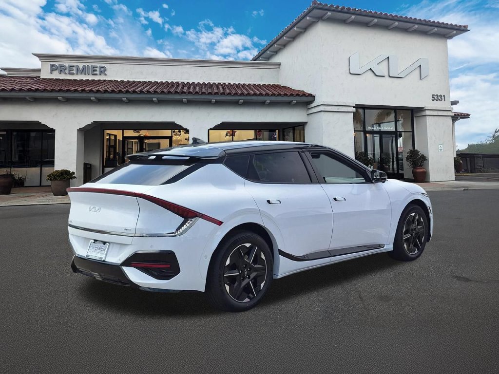 New 2026 Glacial White Pearl / Black Ro Kia GT-LINE image 8