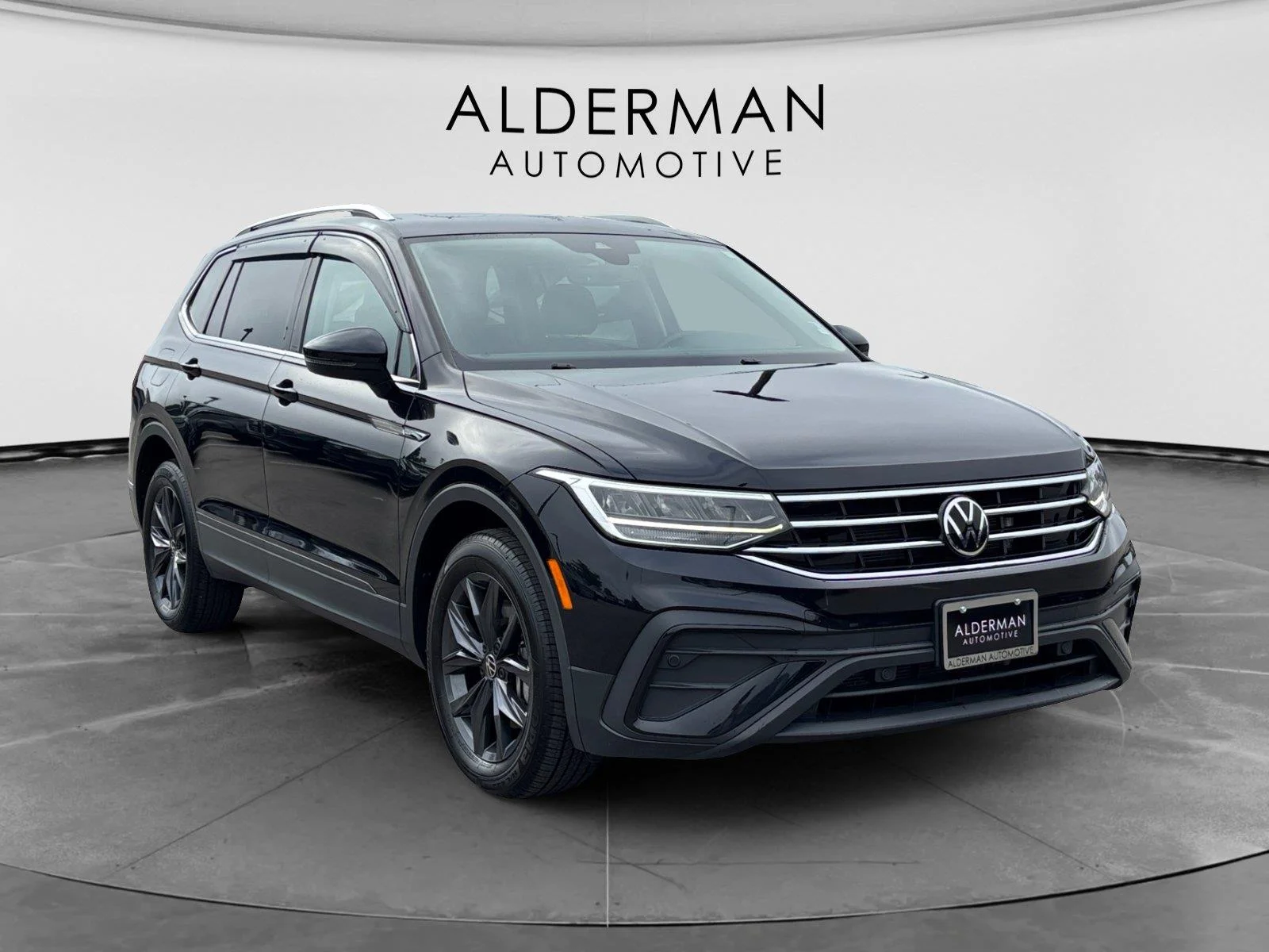 2023 Volkswagen Tiguan SE - Photo 7