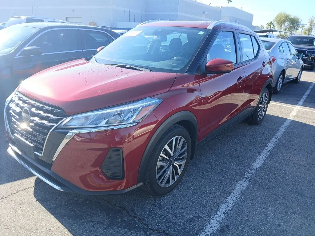 Used 2022 Red Nissan SV image 1