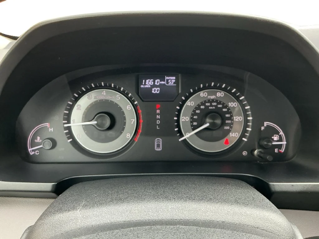 Used 2014 Silver Honda EX-L image 19