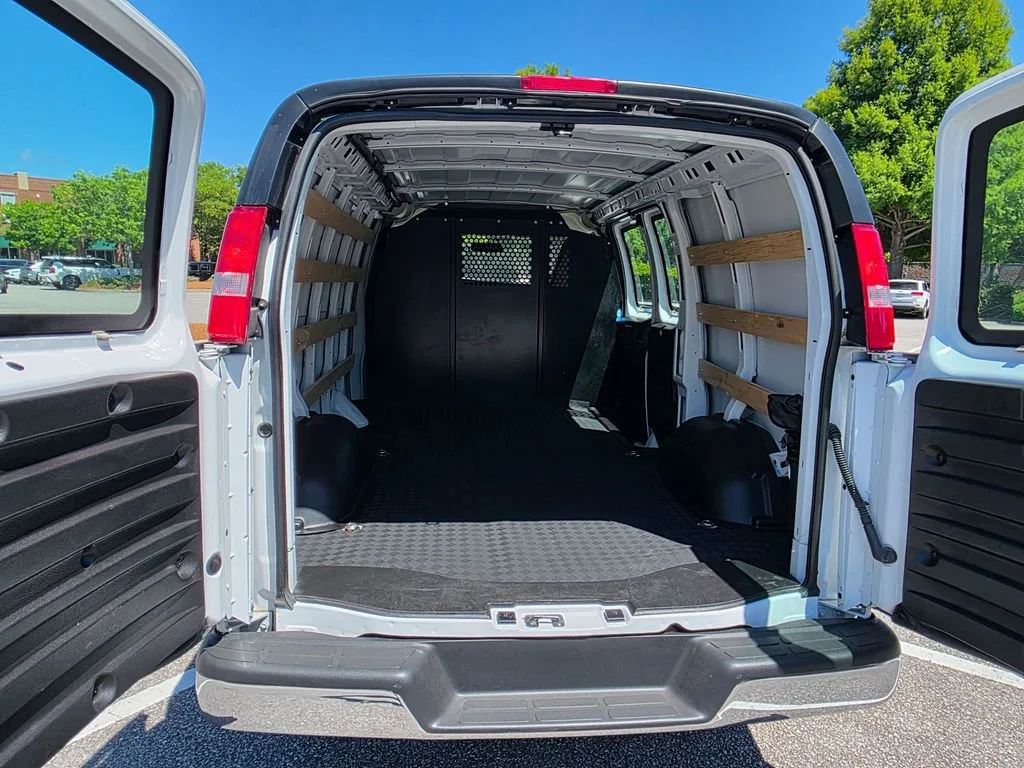 Used 2024 Summit White Chevrolet WT image 28