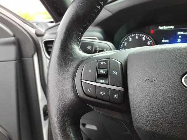 Used 2020 White Ford XLT image 25