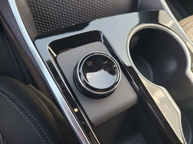 New 2027 Summit White Chevrolet LT image 32