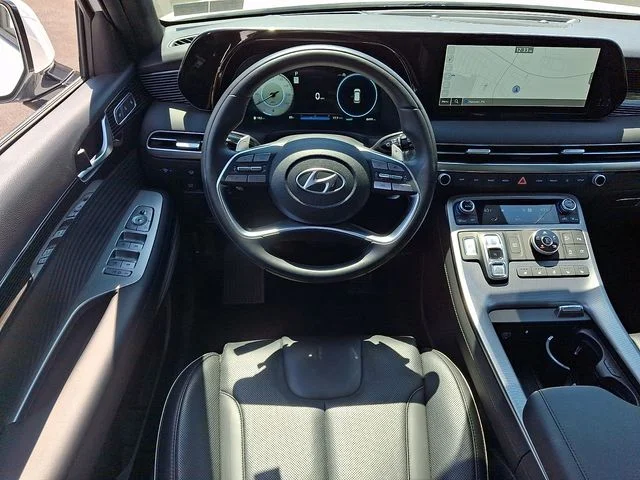 Used 2025 White Hyundai Calligraphy image 10
