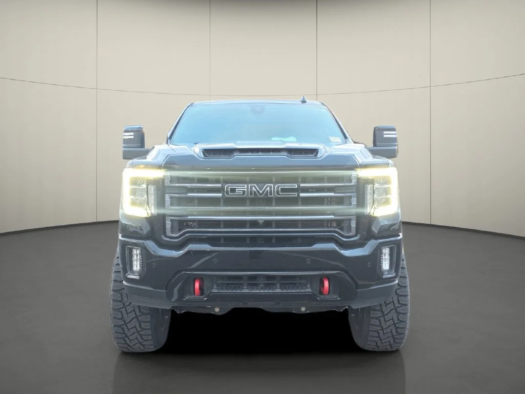 Used 2022 ONYX BLACK GMC AT4 image 2