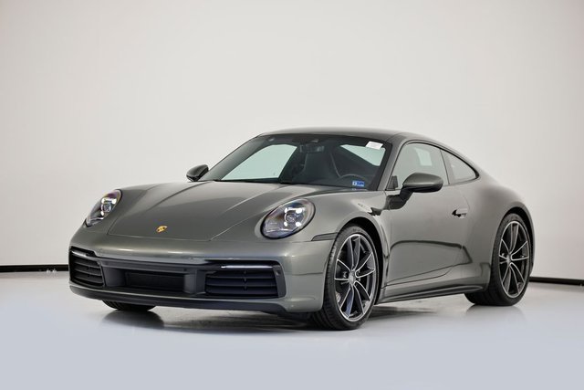 2022 Porsche 911 Carrera