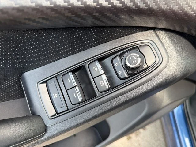 Used 2022 Blue Subaru Onyx Edition image 17