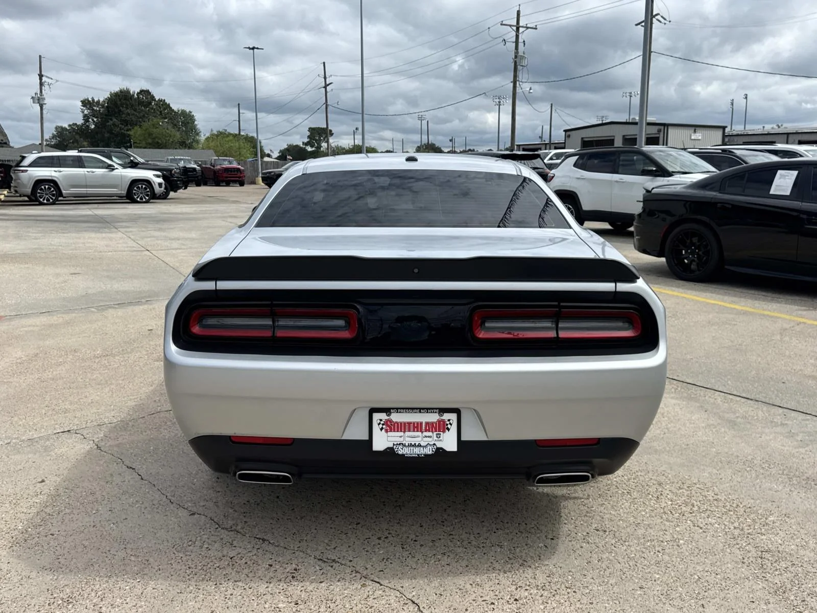 Used 2022 Triple Nickel Clearcoat Dodge SXT image 6