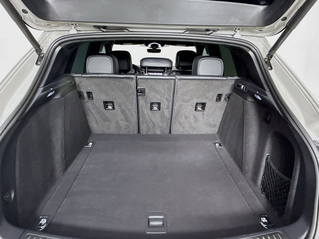 Used 2023  Porsche GTS image 28