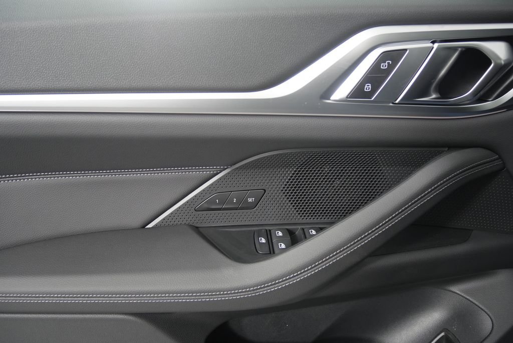 2025 BMW 4 Series 430i - Photo 9